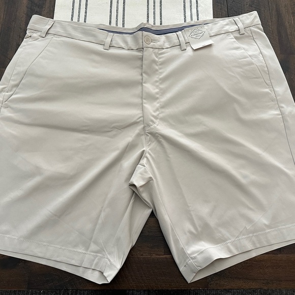 St. John's Bay Cream Flat Front Shorts NWT size 48 - Picture 1 of 5